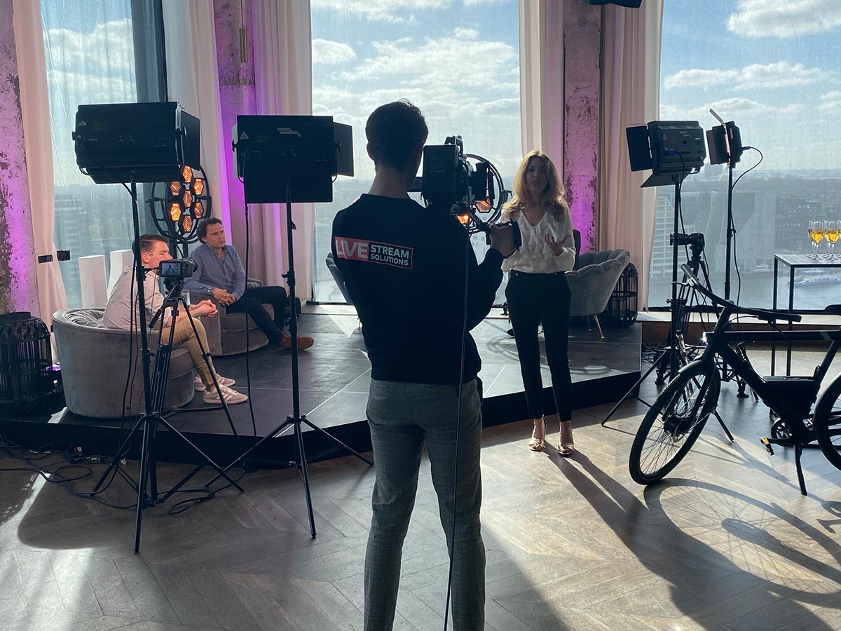 Livestream cameraman